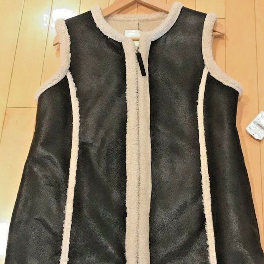 NWT! $675 Faux Leather Coat Jacket SZ Med